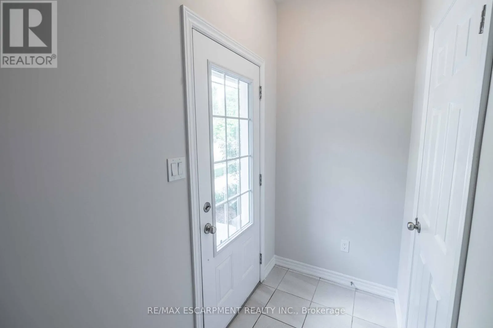 7 - 677 PARK ROAD