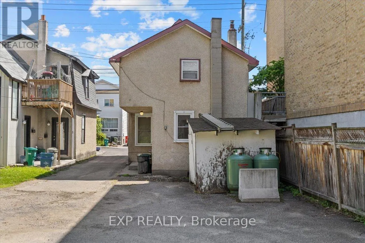198 HINCHEY AVENUE