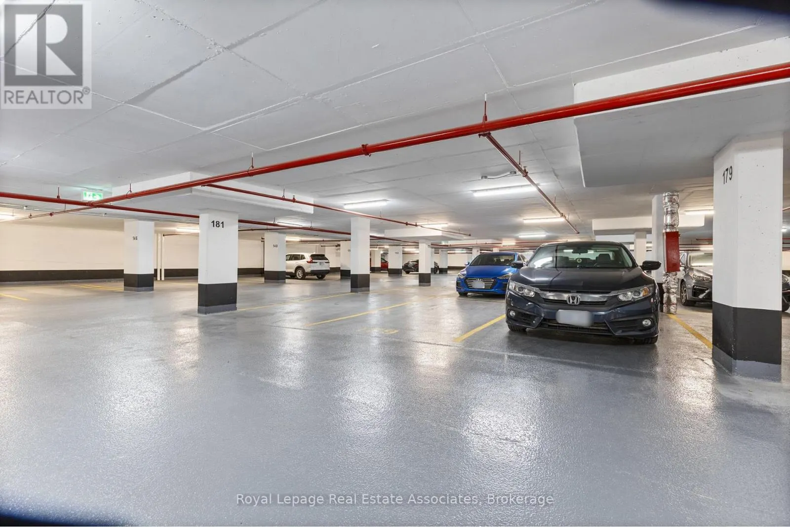 1218 - 2782 BARTON STREET E
