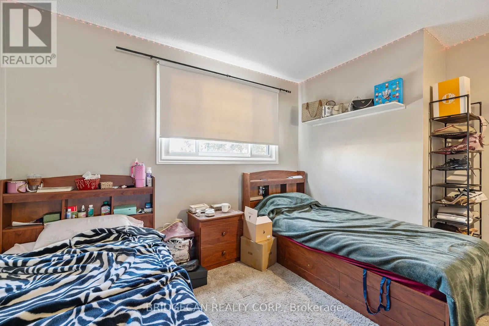 490 QUEEN VICTORIA DRIVE