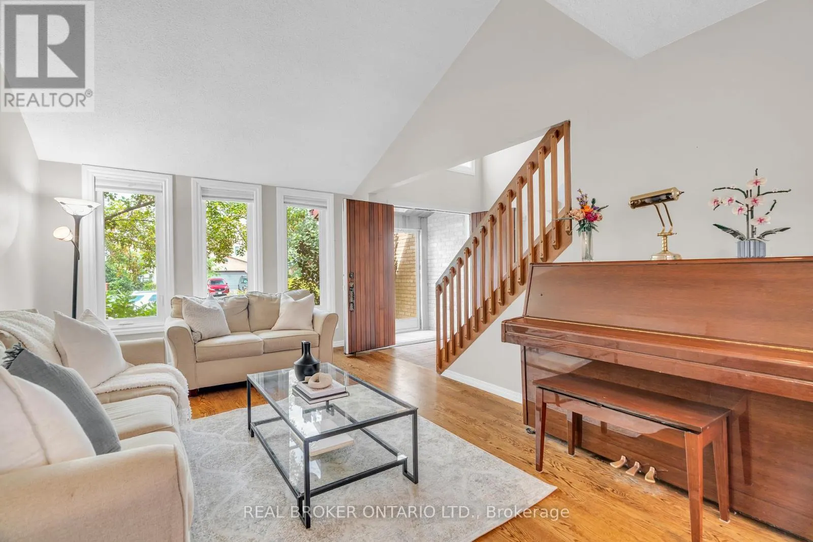 3 BROOKHAVEN COURT