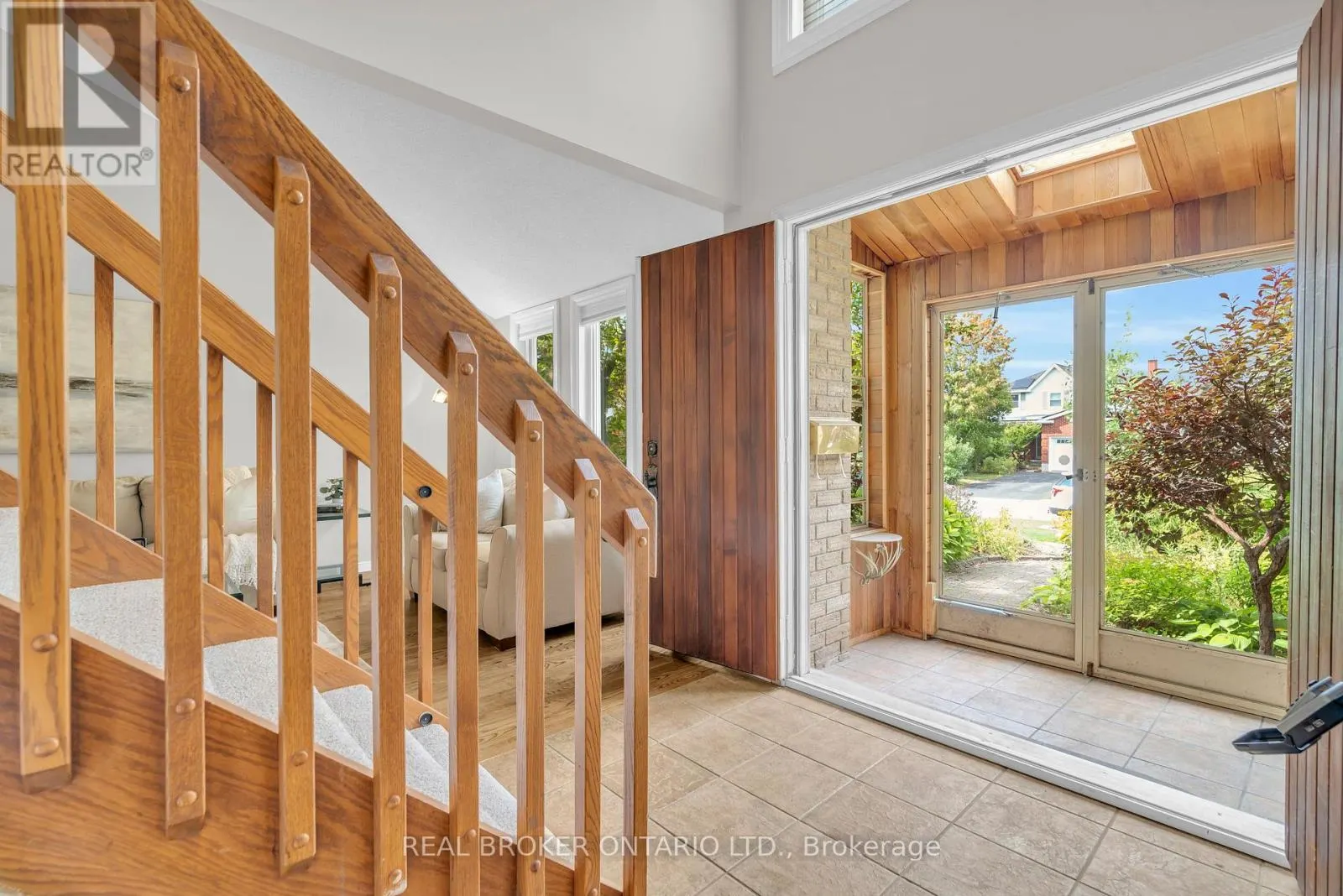 3 BROOKHAVEN COURT