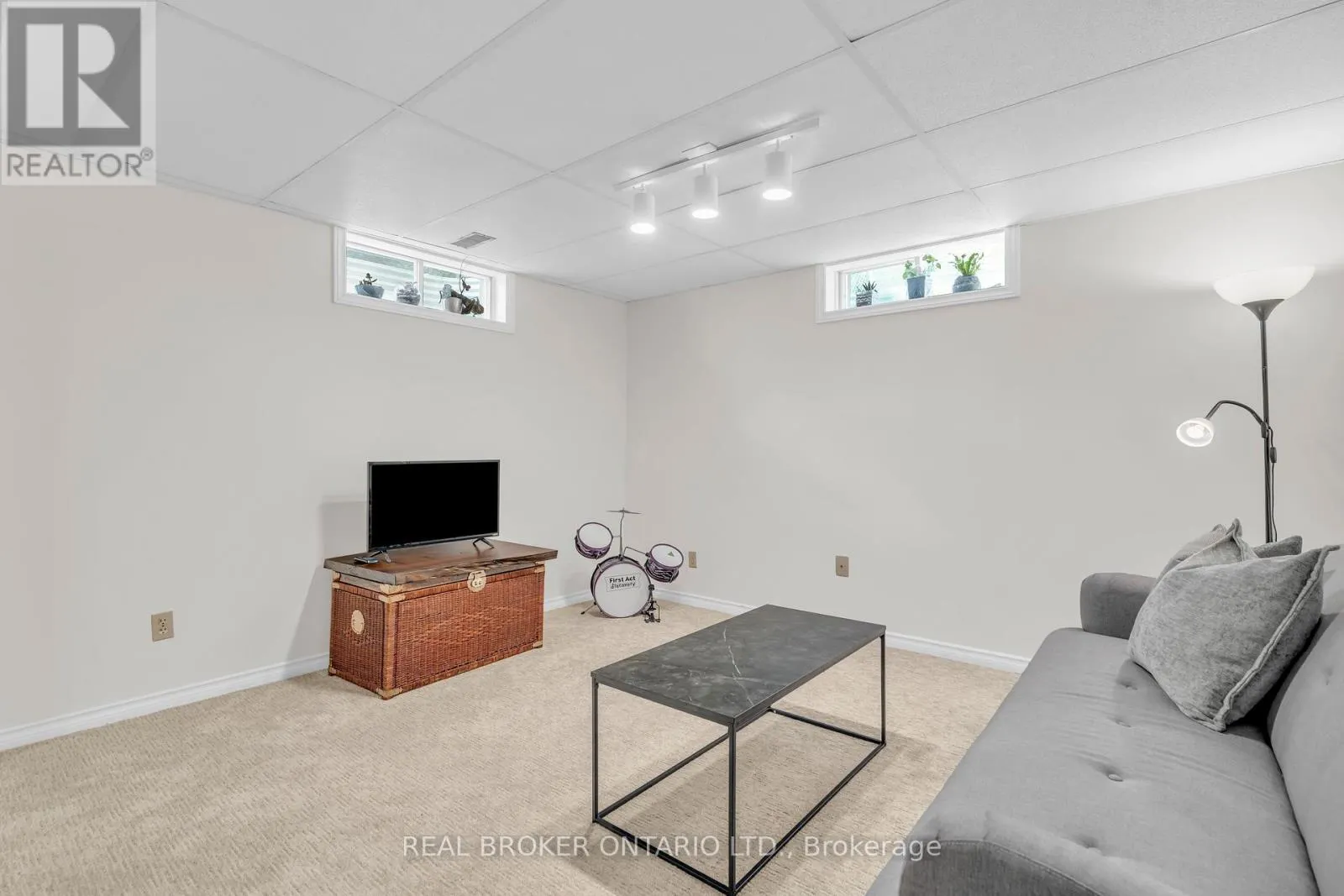 3 BROOKHAVEN COURT