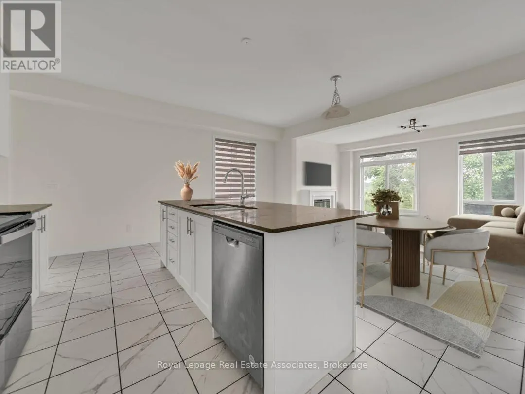 184 BROADACRE DRIVE