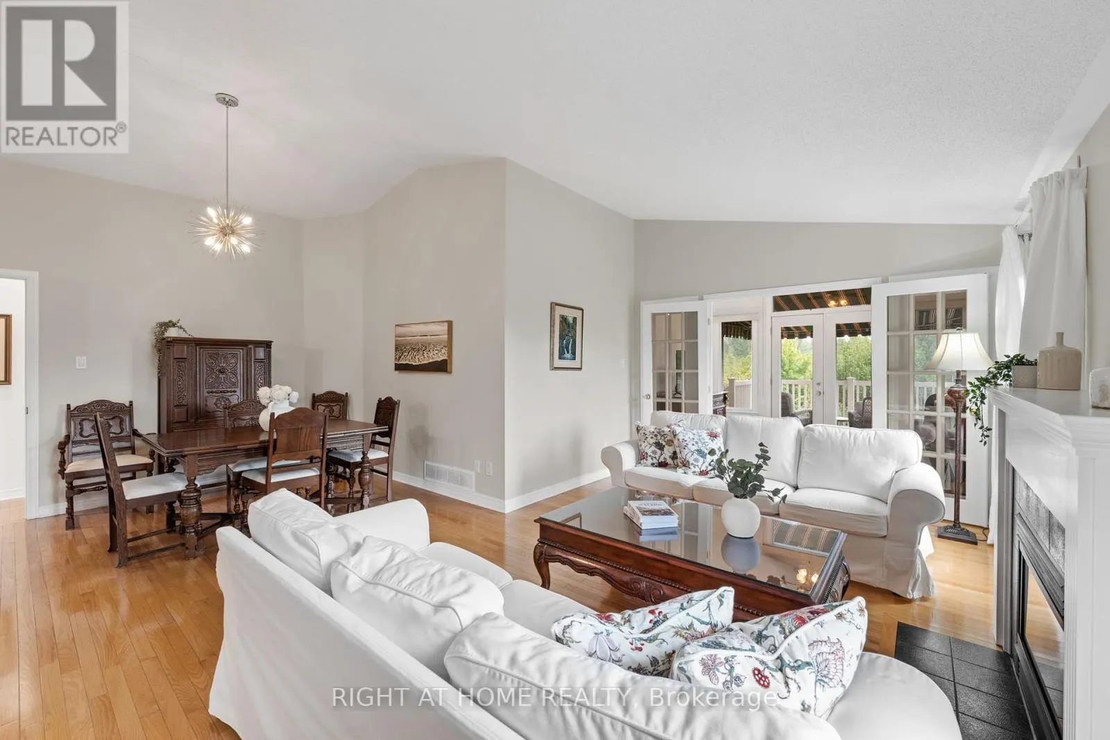 58 AMBERLAKES DRIVE