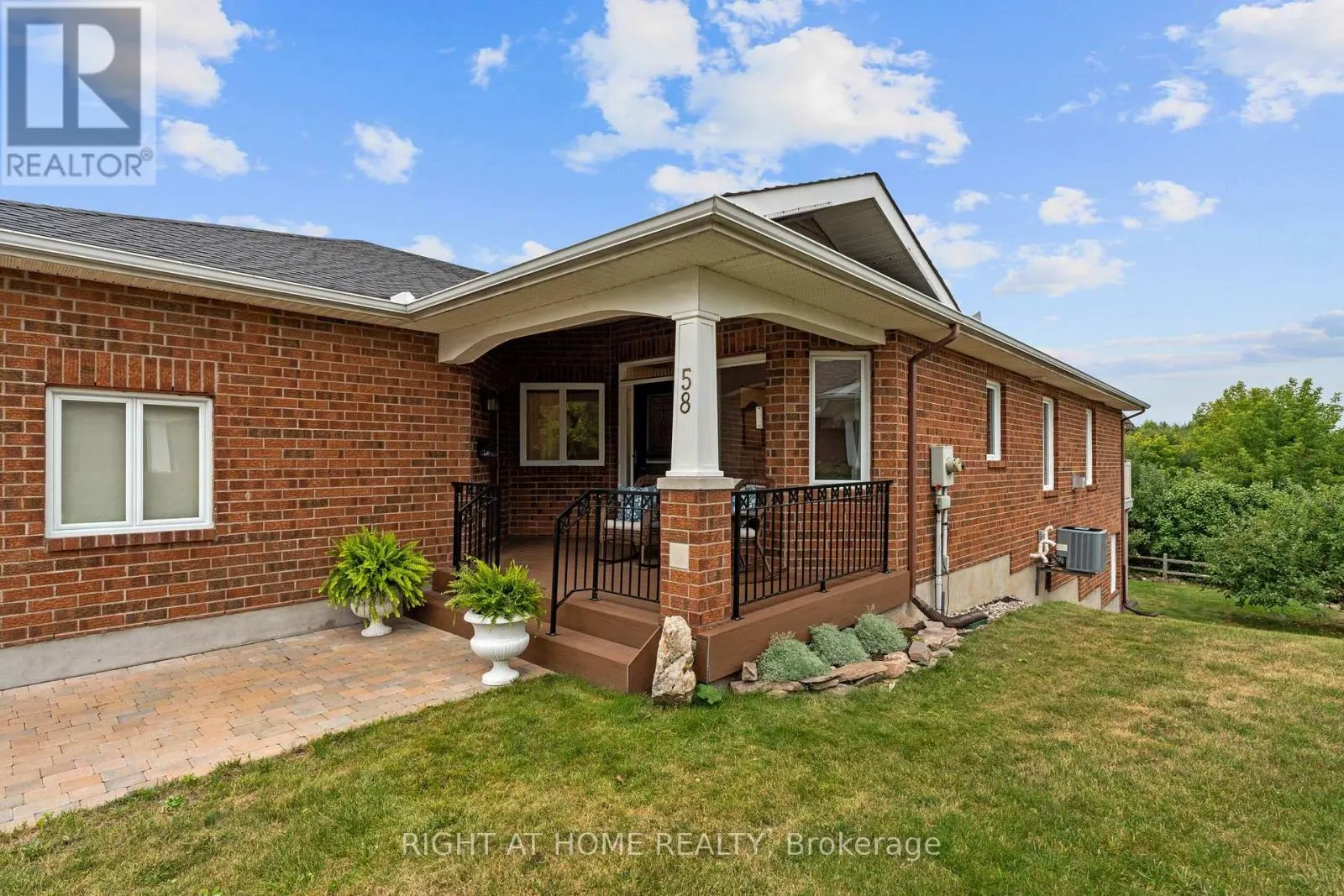 58 AMBERLAKES DRIVE
