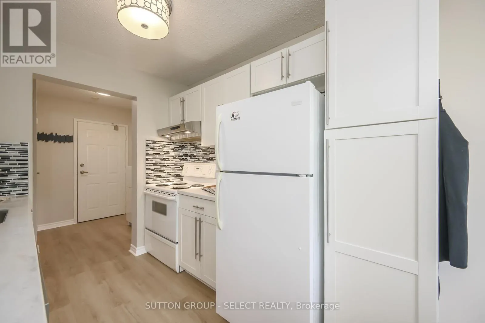 305 - 1600 ADELAIDE STREET N, #305