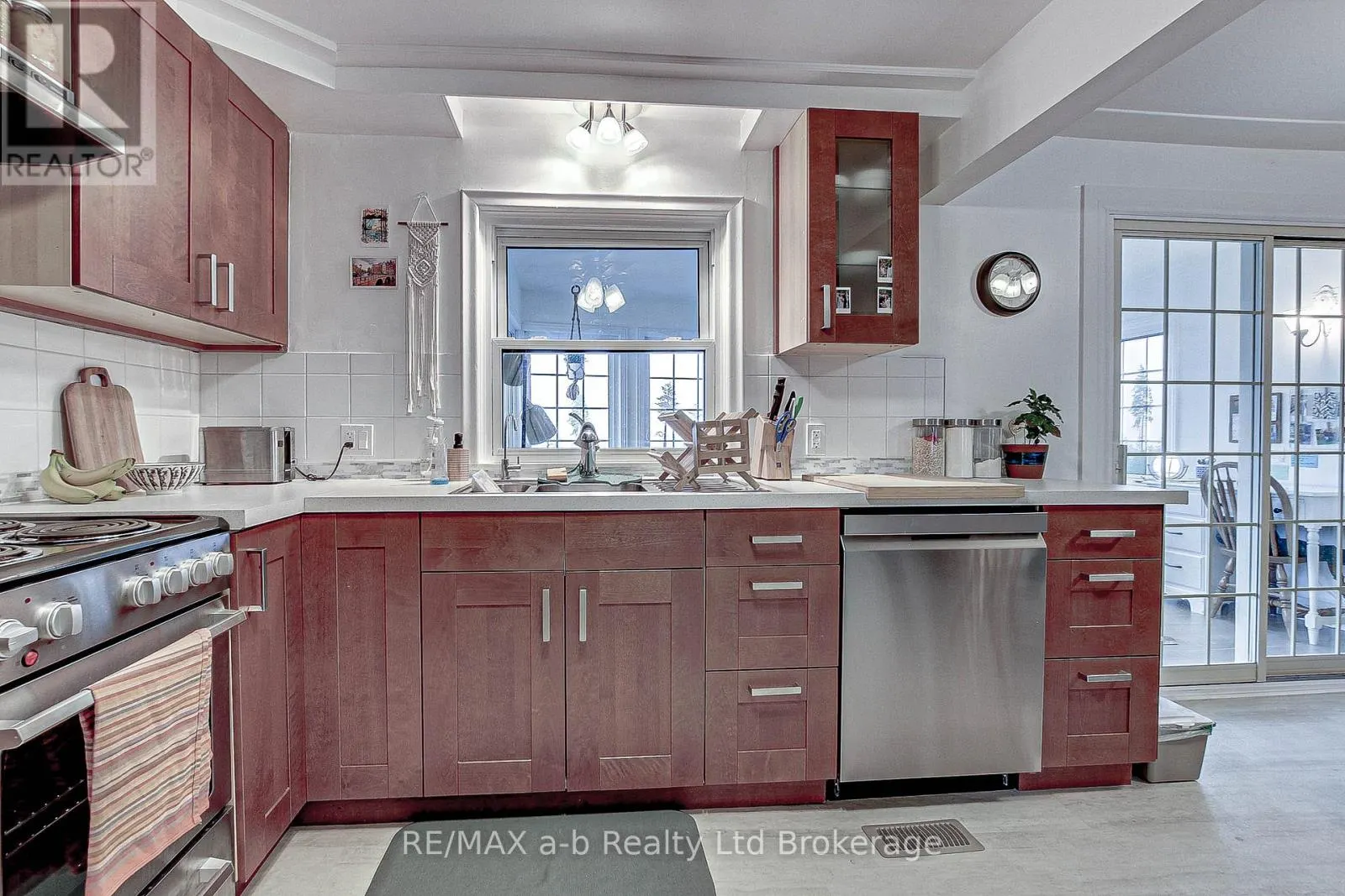 476 PROSPECT AVENUE