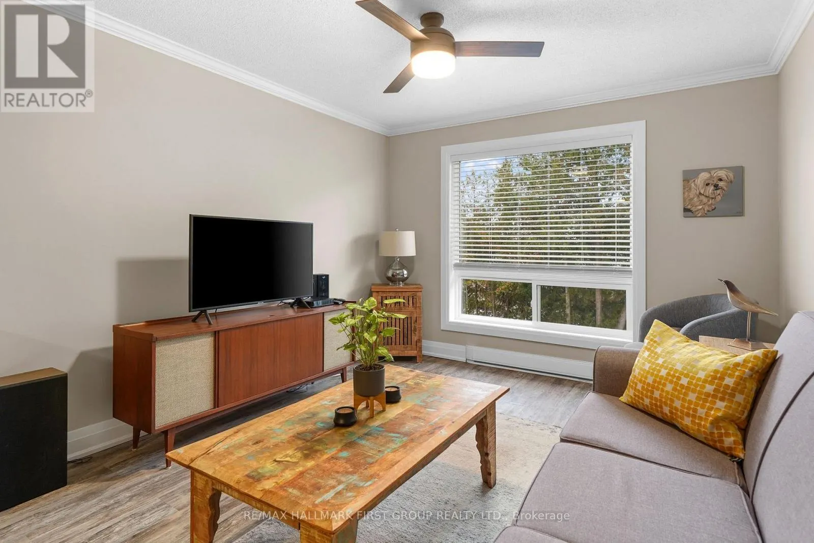 205 - 26 SPENCER STREET E, #205