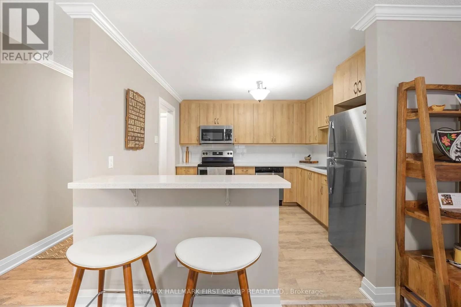 205 - 26 SPENCER STREET E, #205
