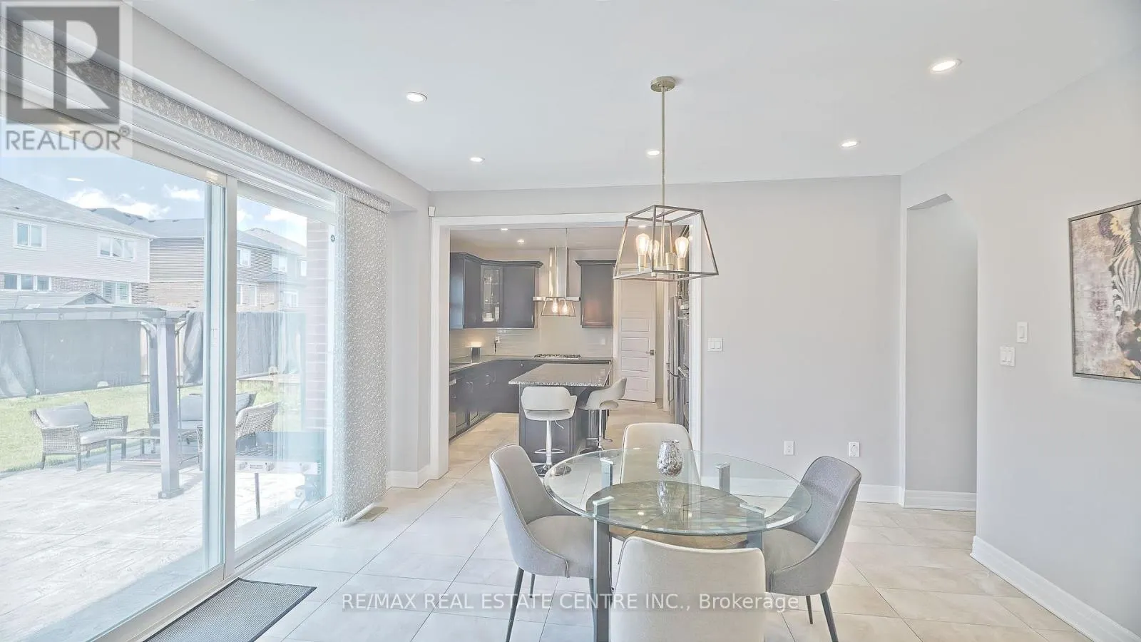 24 PICKETT PLACE