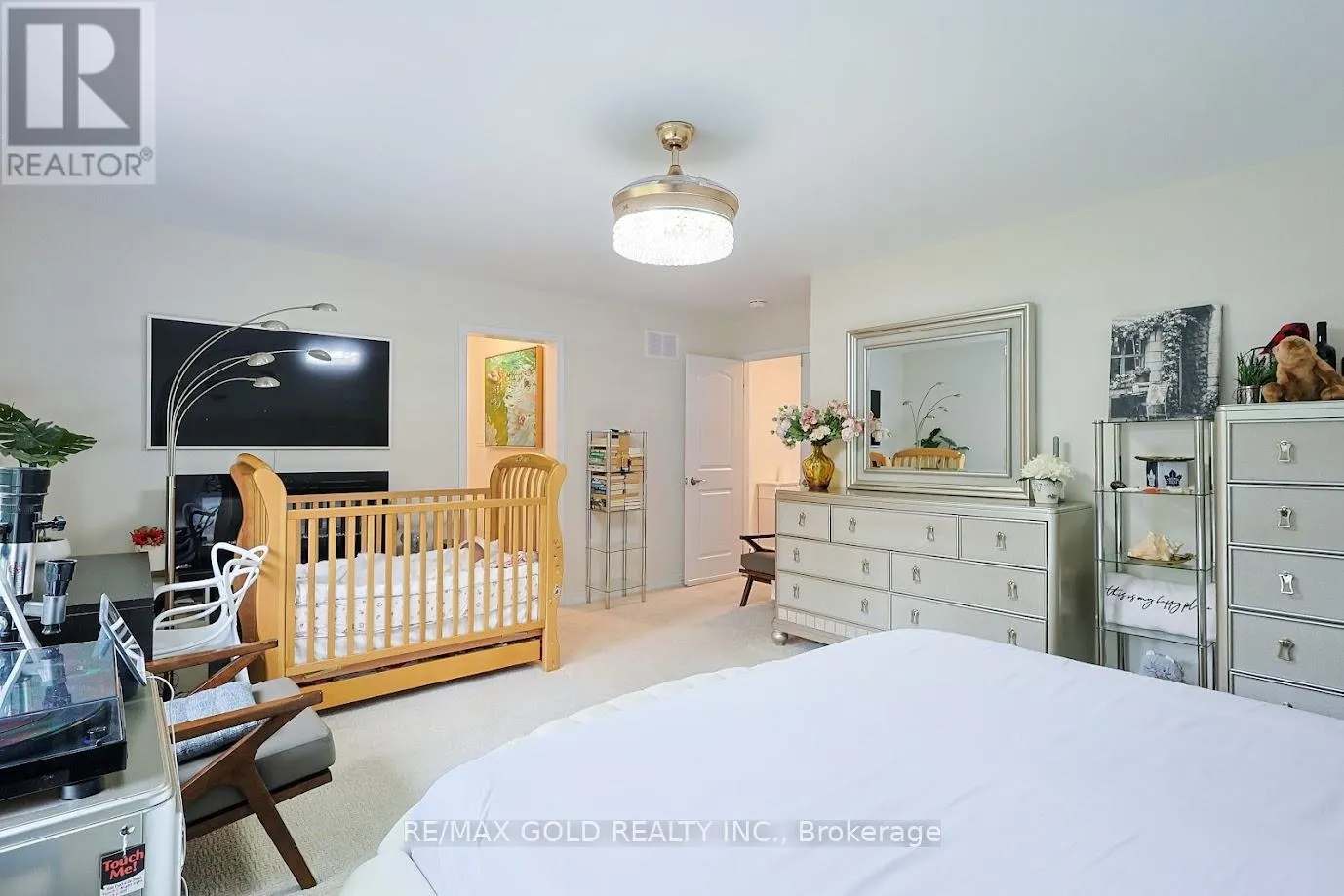 7892 ODELL CRESCENT