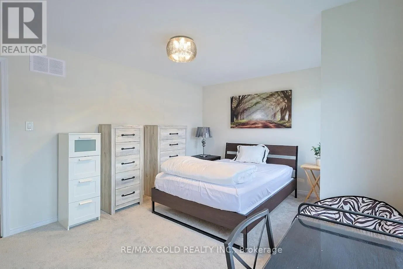 7892 ODELL CRESCENT
