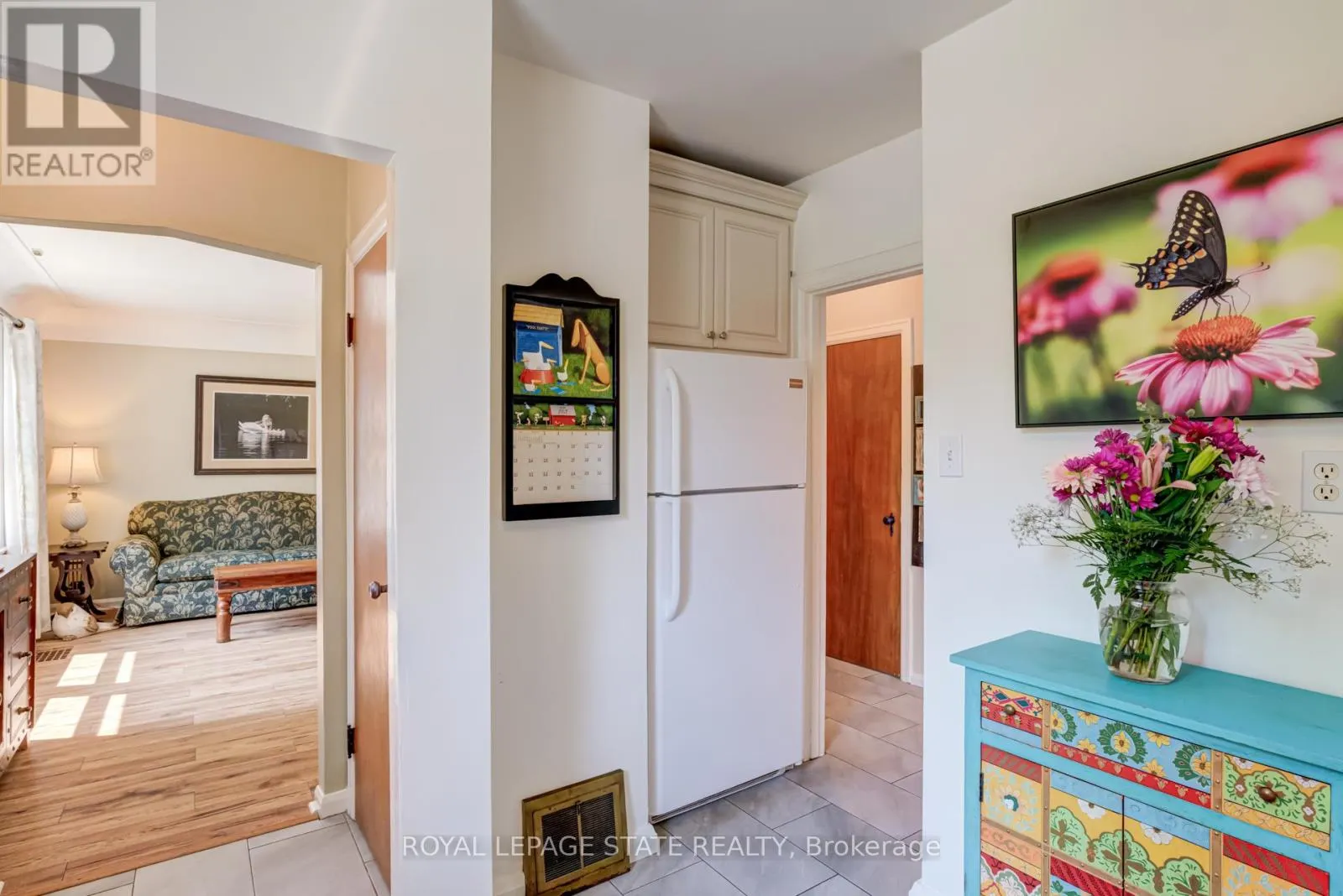 90 ARCADE CRESCENT