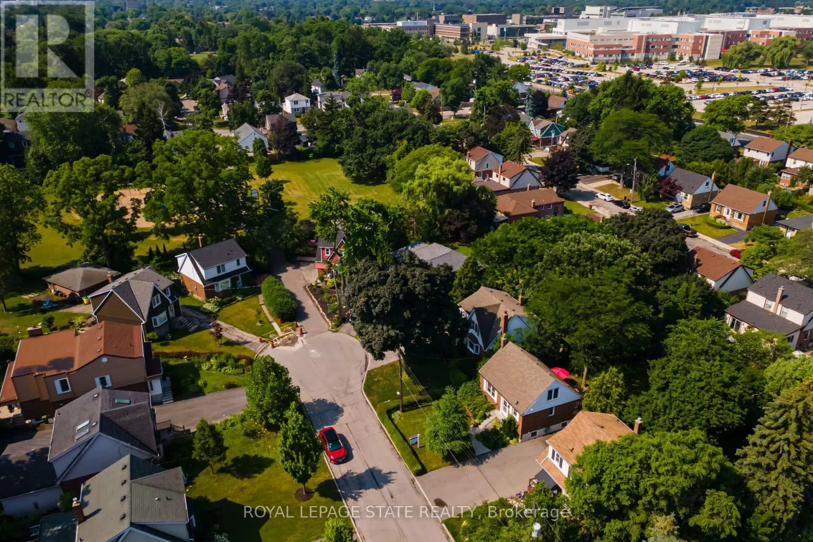 90 ARCADE CRESCENT