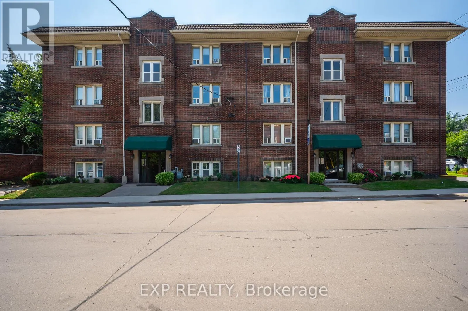 22 - 6 VINELAND AVENUE