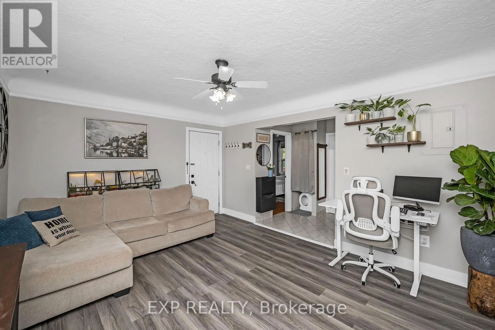 22 - 6 VINELAND AVENUE