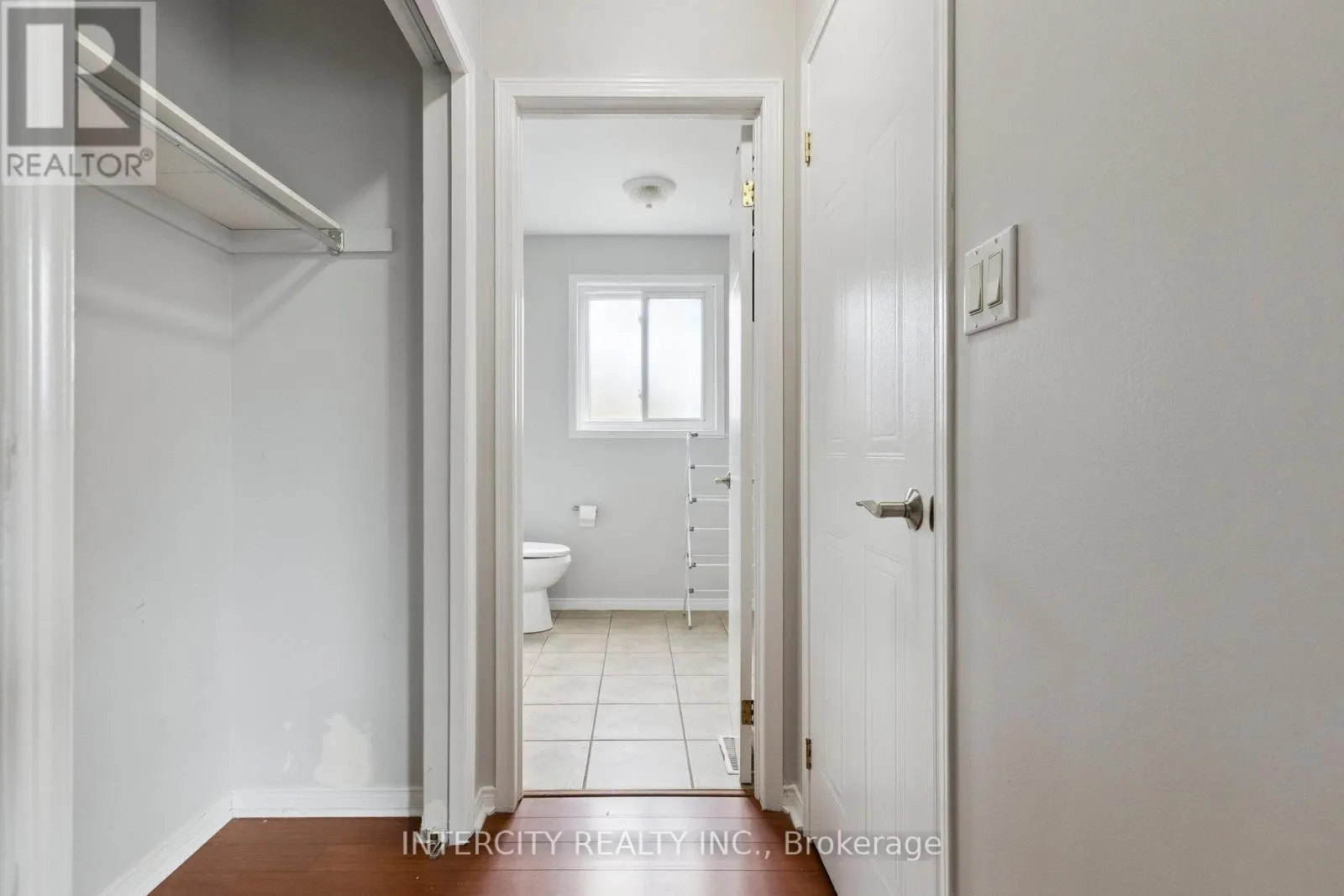 28 VIVIAN BAULK STREET