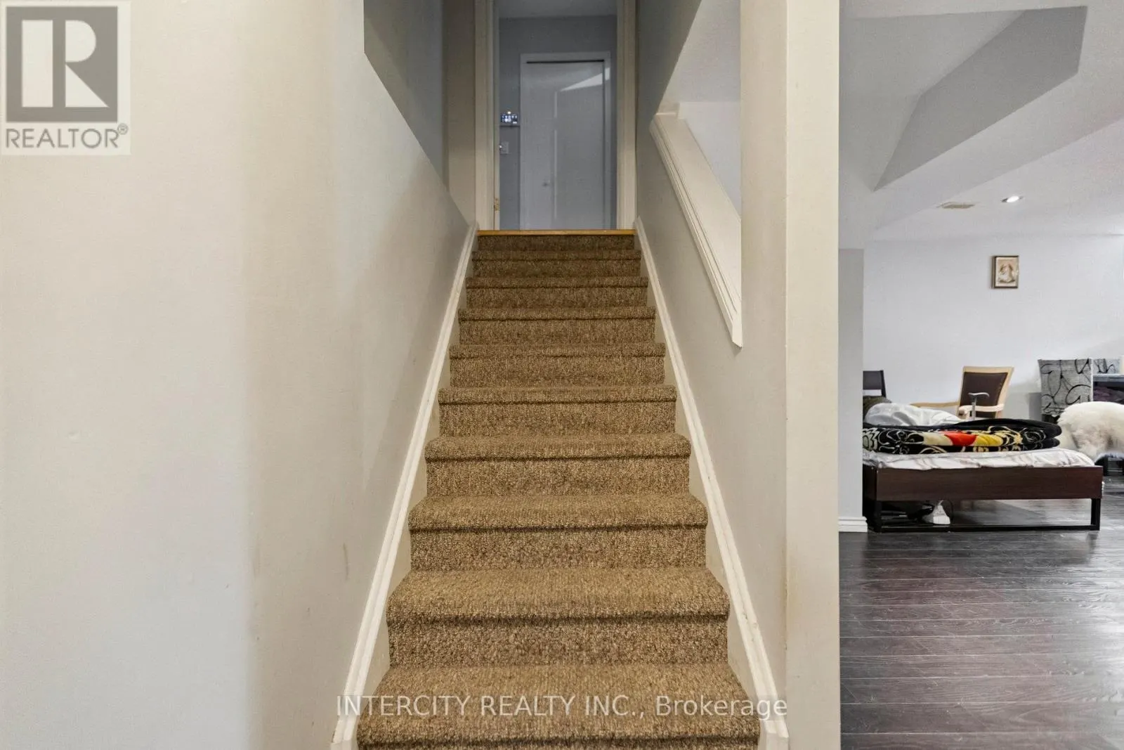 28 VIVIAN BAULK STREET
