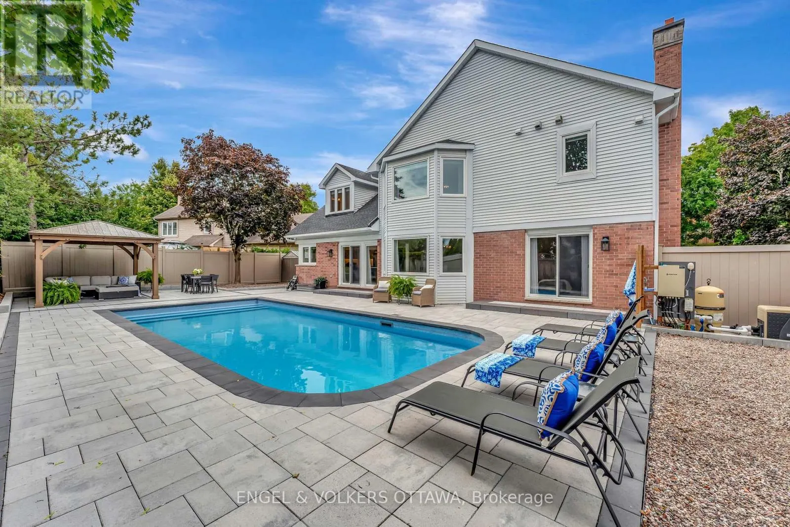 14 BELTON AVENUE