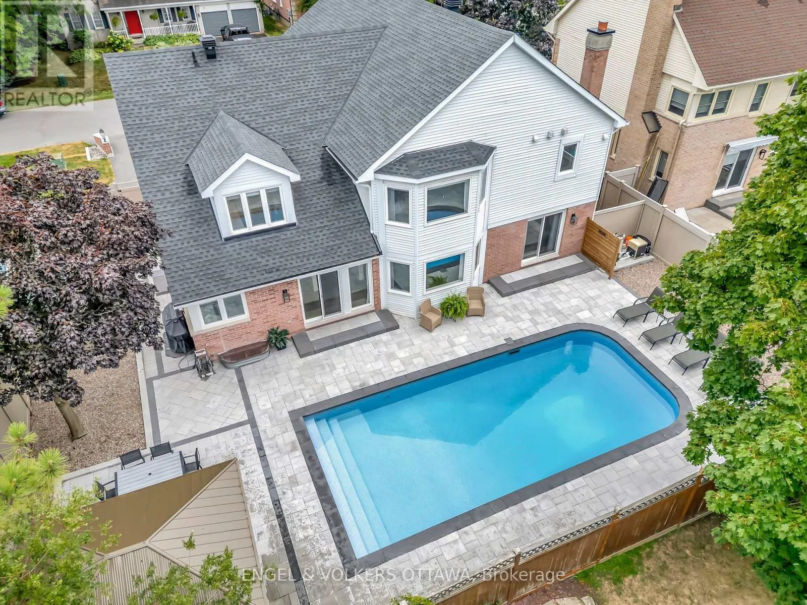 14 BELTON AVENUE