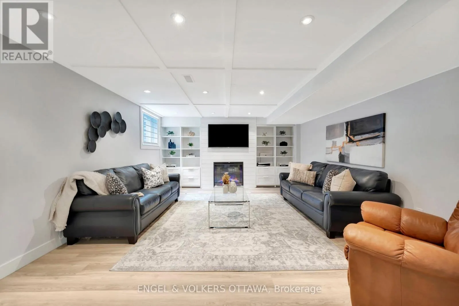 14 BELTON AVENUE
