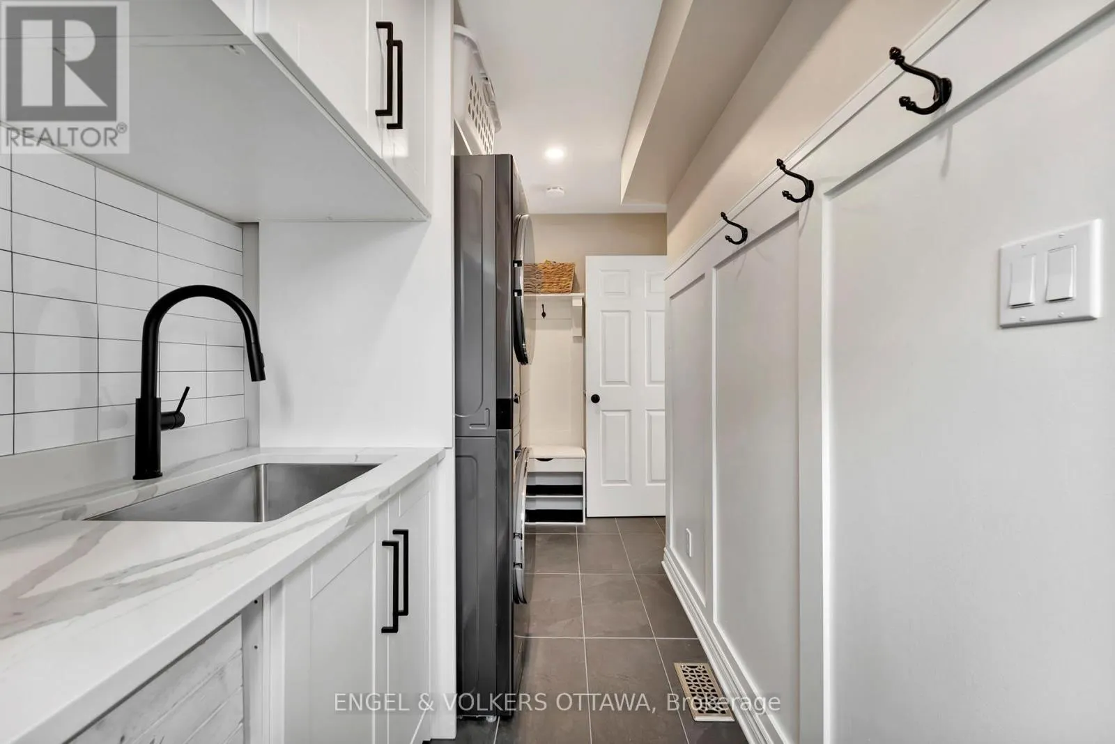 14 BELTON AVENUE