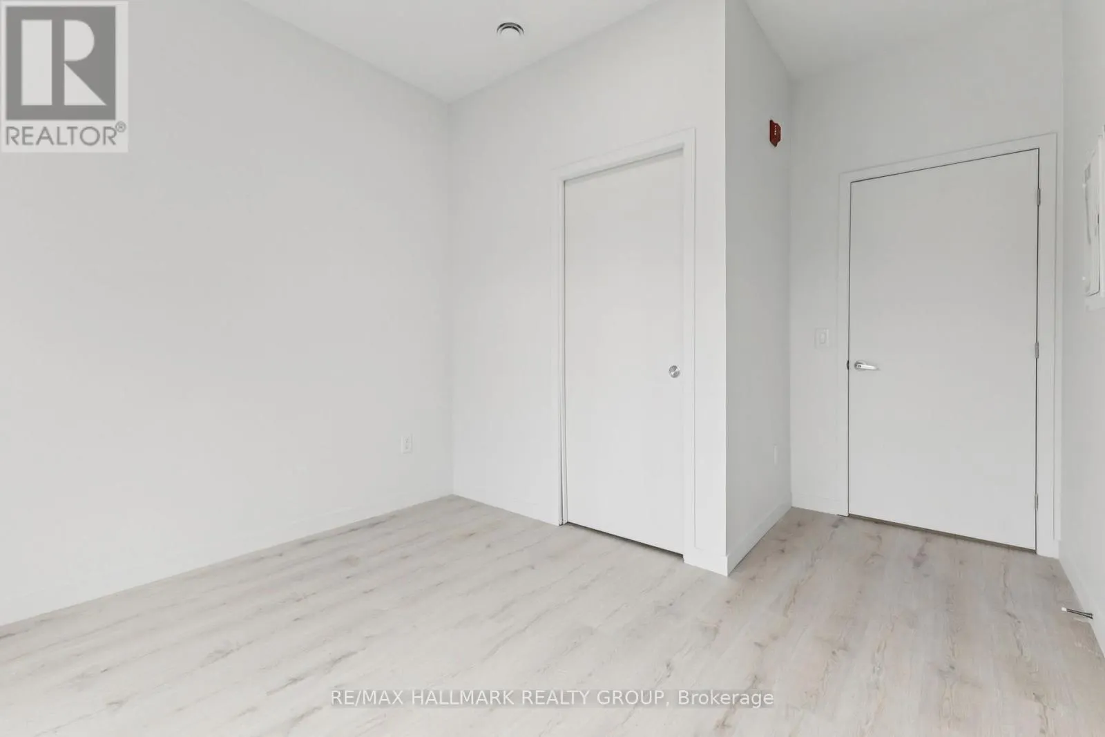26 MCARTHUR AVENUE