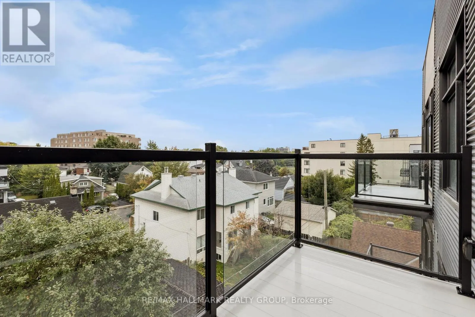 26 MCARTHUR AVENUE