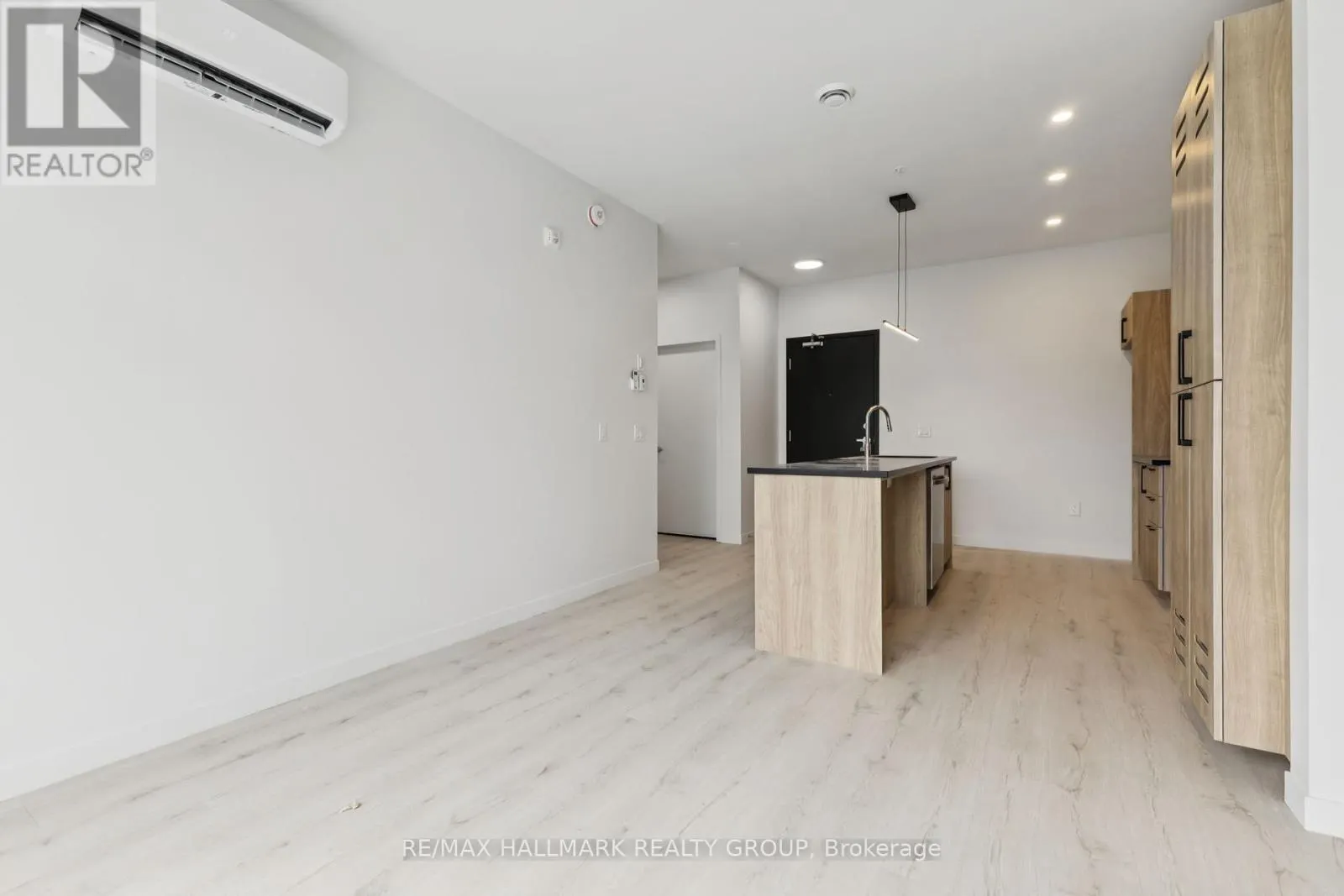 26 MCARTHUR AVENUE