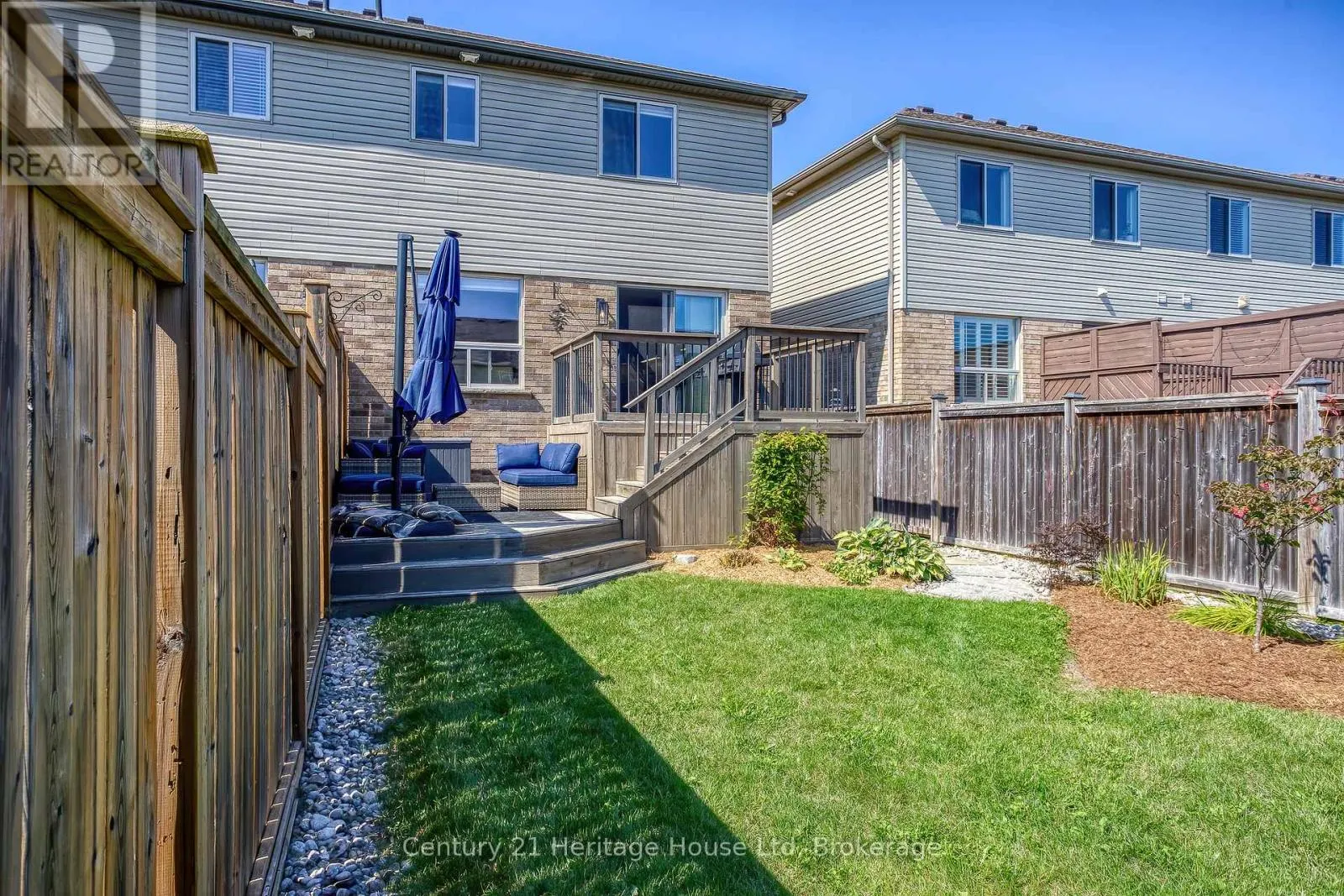 208 COULING CRESCENT