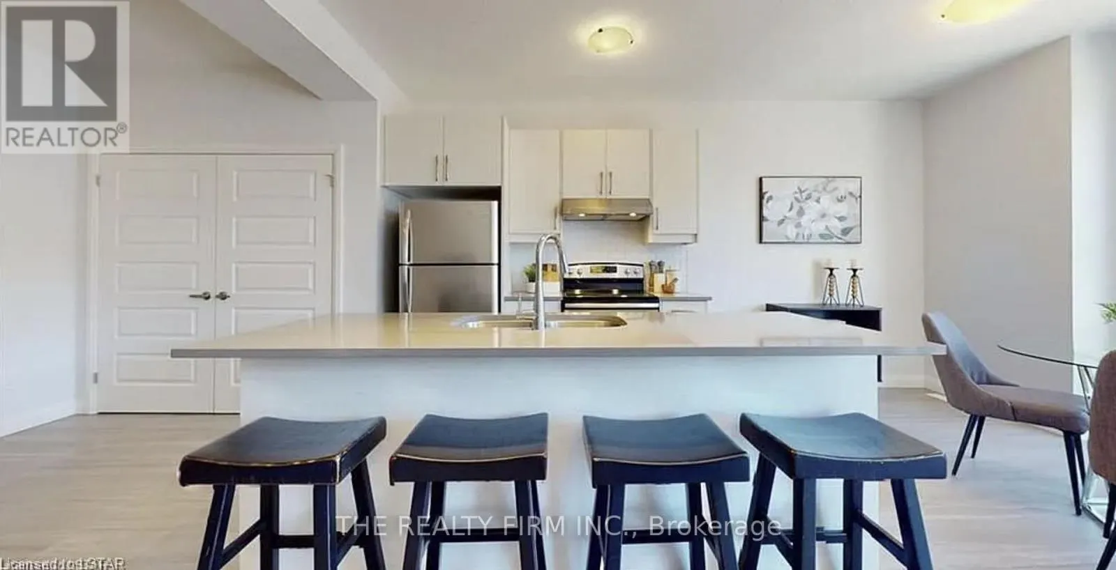 7 - 30-819 KLEINBURG DRIVE, #7