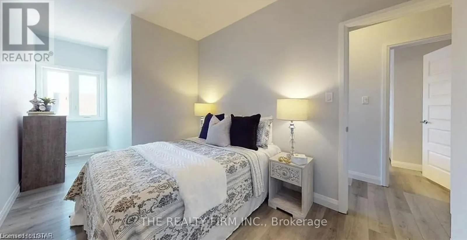 7 - 30-819 KLEINBURG DRIVE, #7