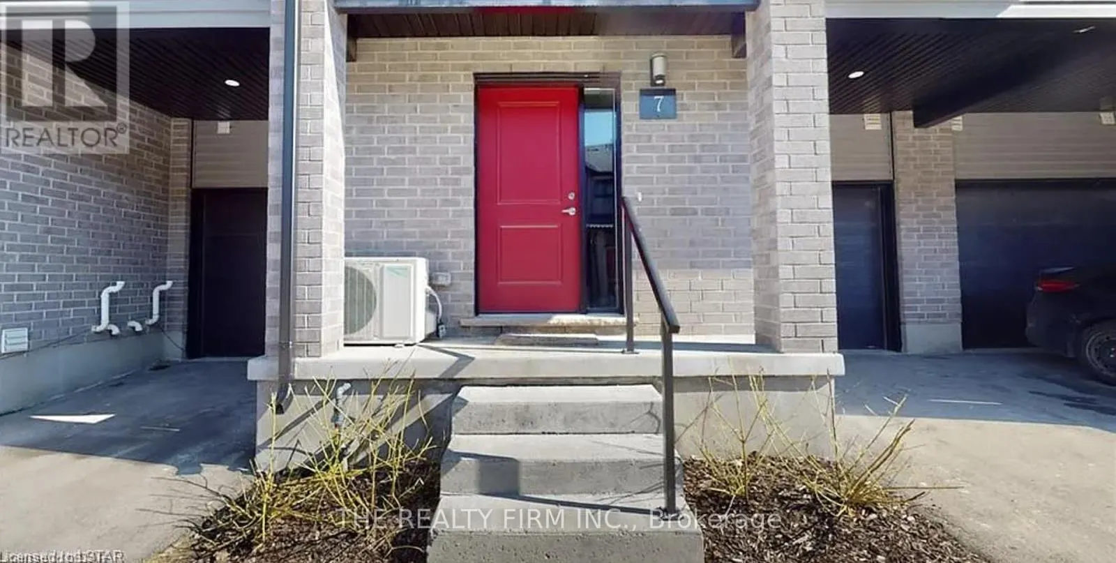 7 - 30-819 KLEINBURG DRIVE, #7