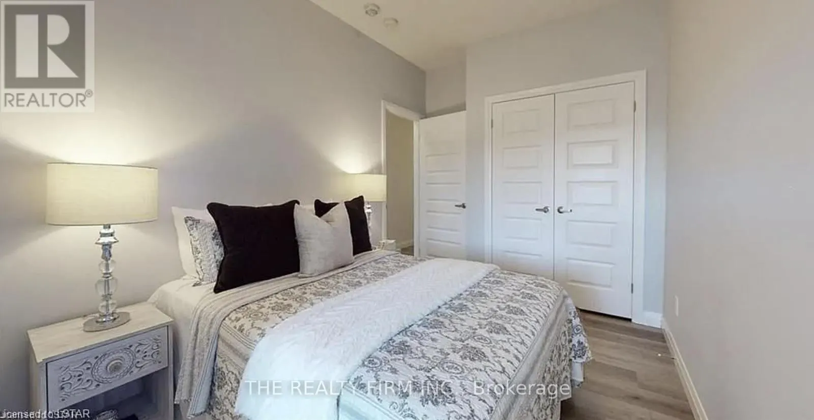7 - 30-819 KLEINBURG DRIVE, #7