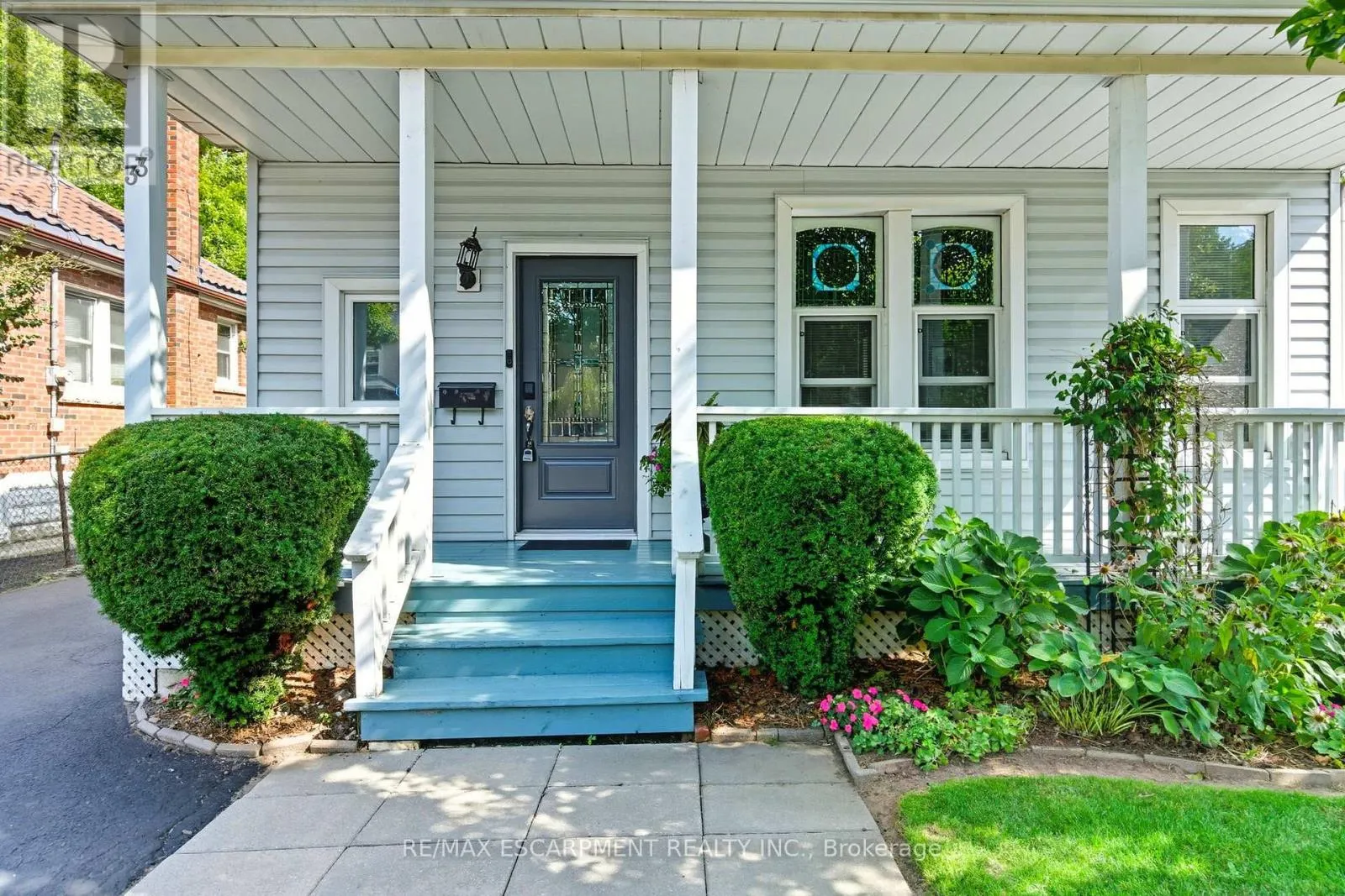 33 BROADWAY AVENUE