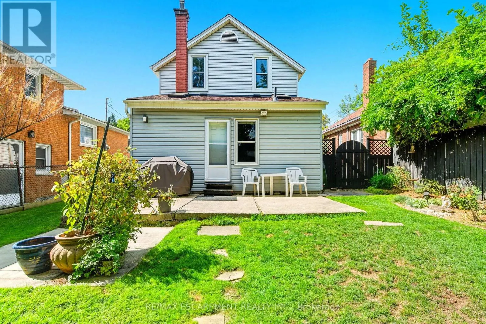 33 BROADWAY AVENUE