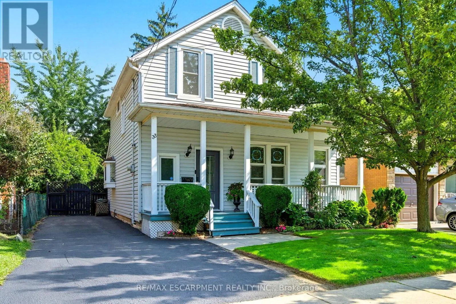 33 BROADWAY AVENUE