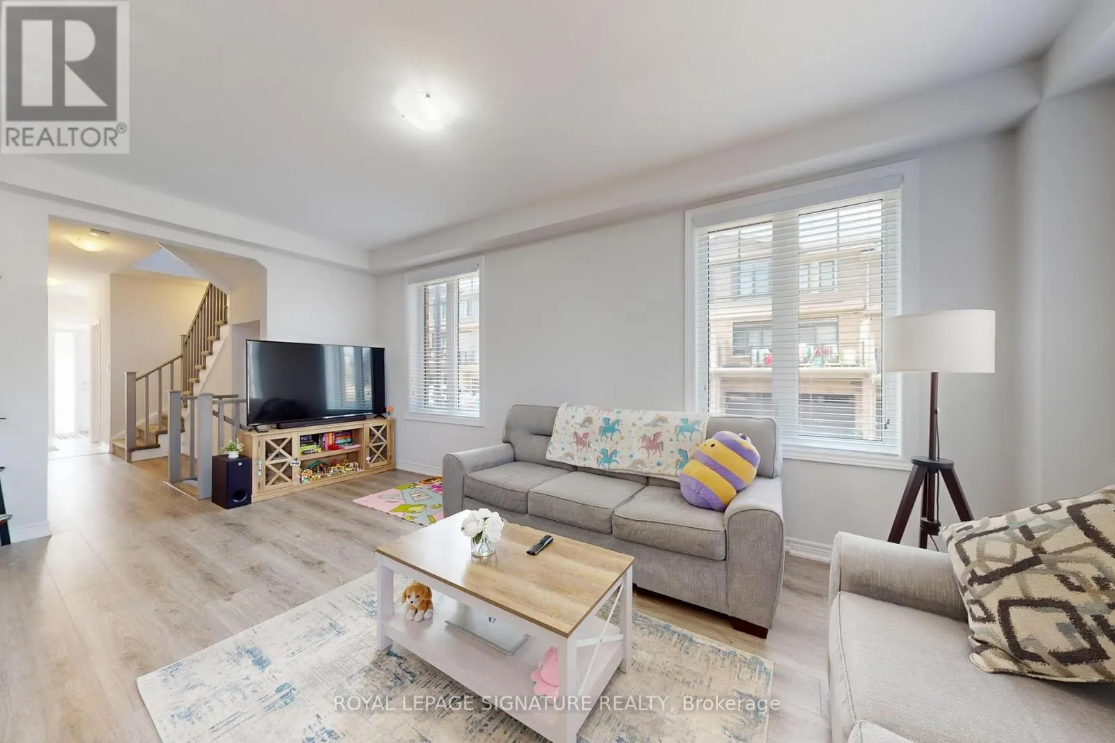 37 - 10 BIRMINGHAM DRIVE