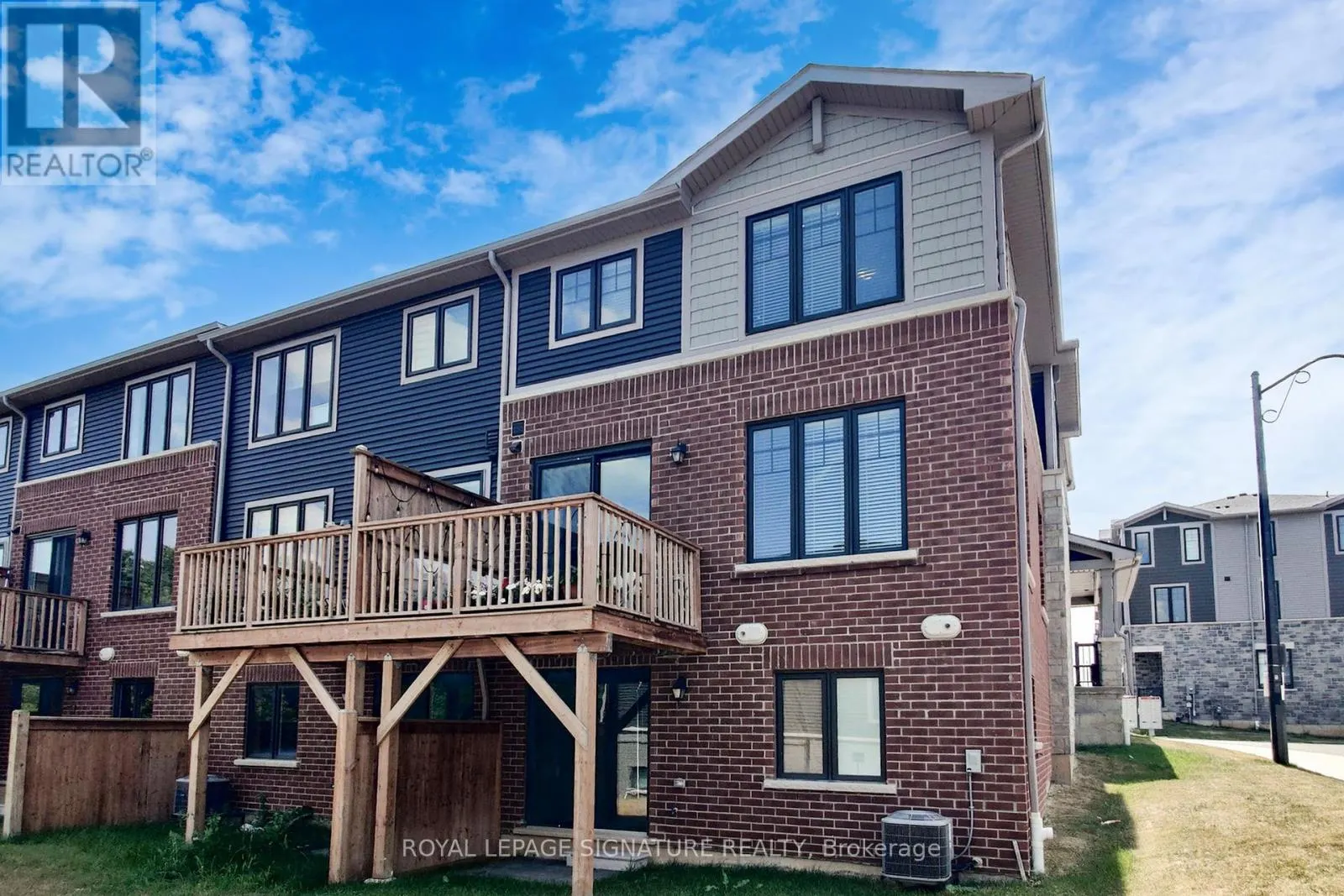 37 - 10 BIRMINGHAM DRIVE