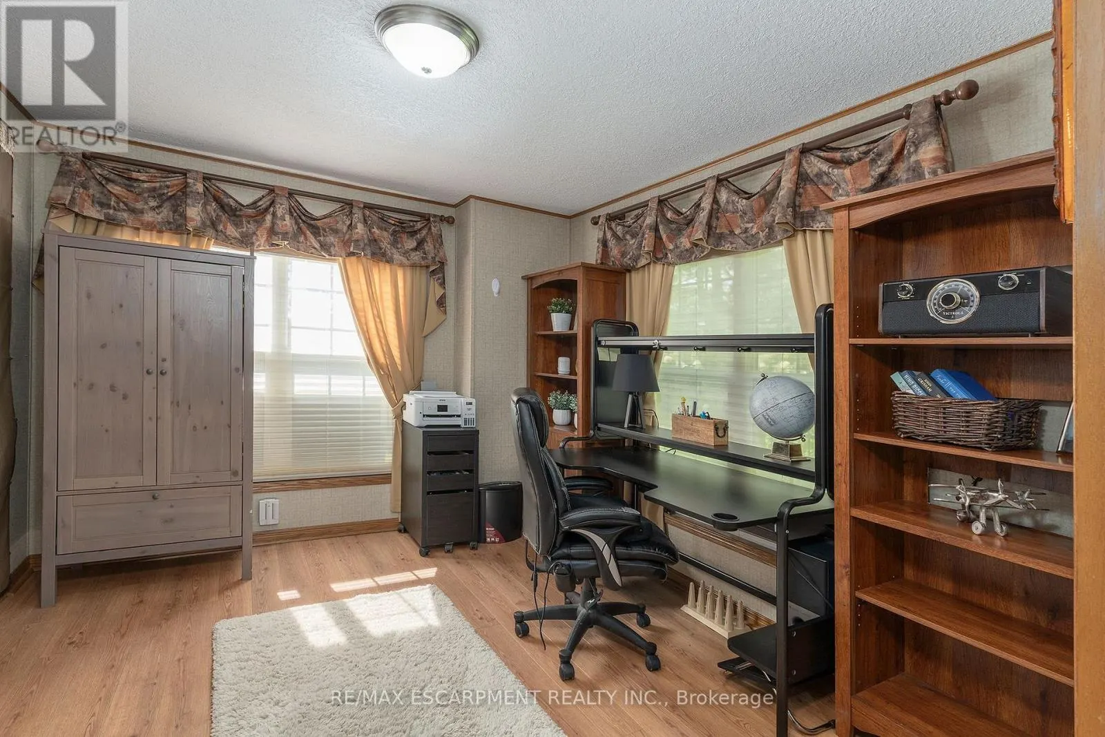 1161 4TH CON ROAD W