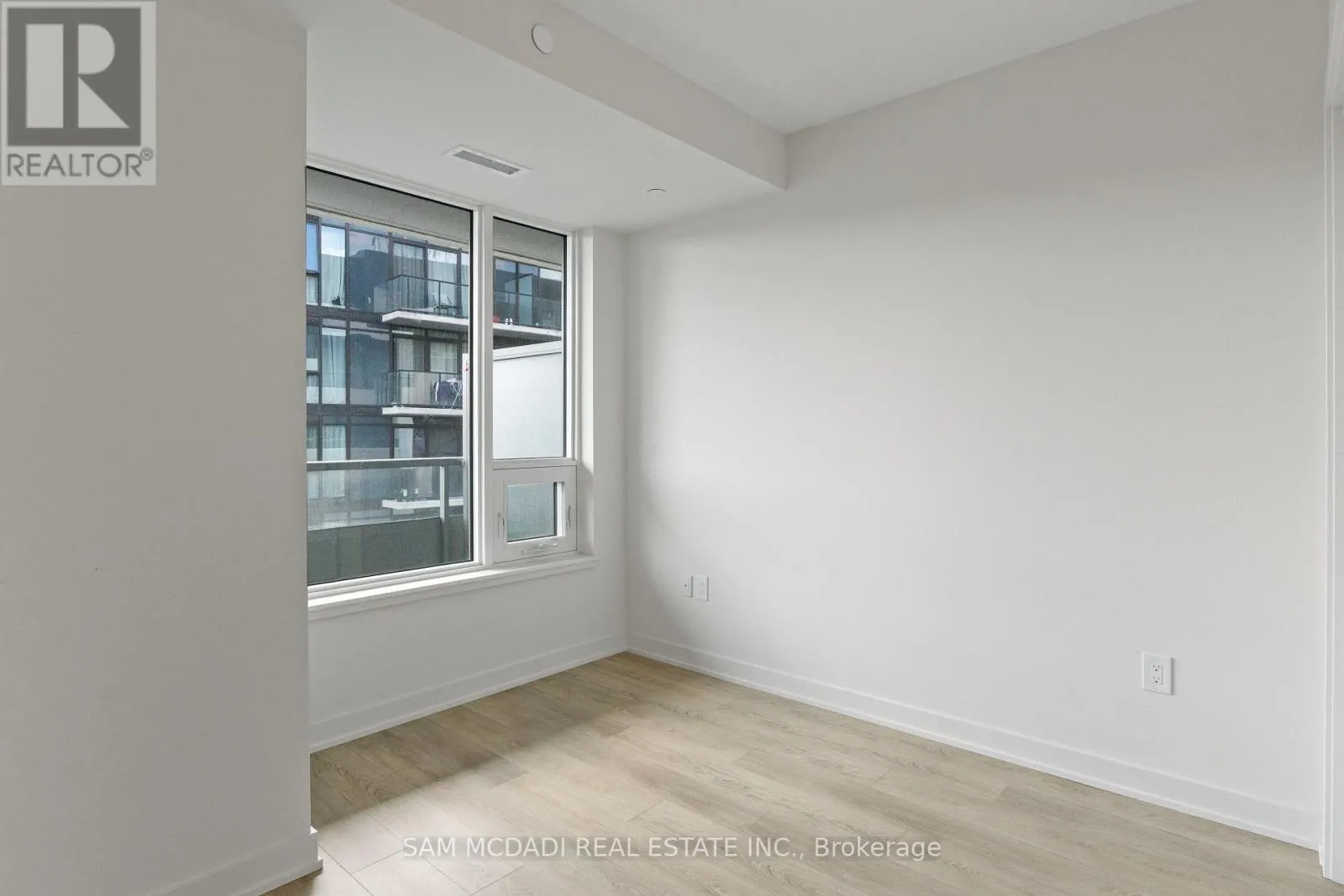 1305 - 212 KING WILLIAM STREET