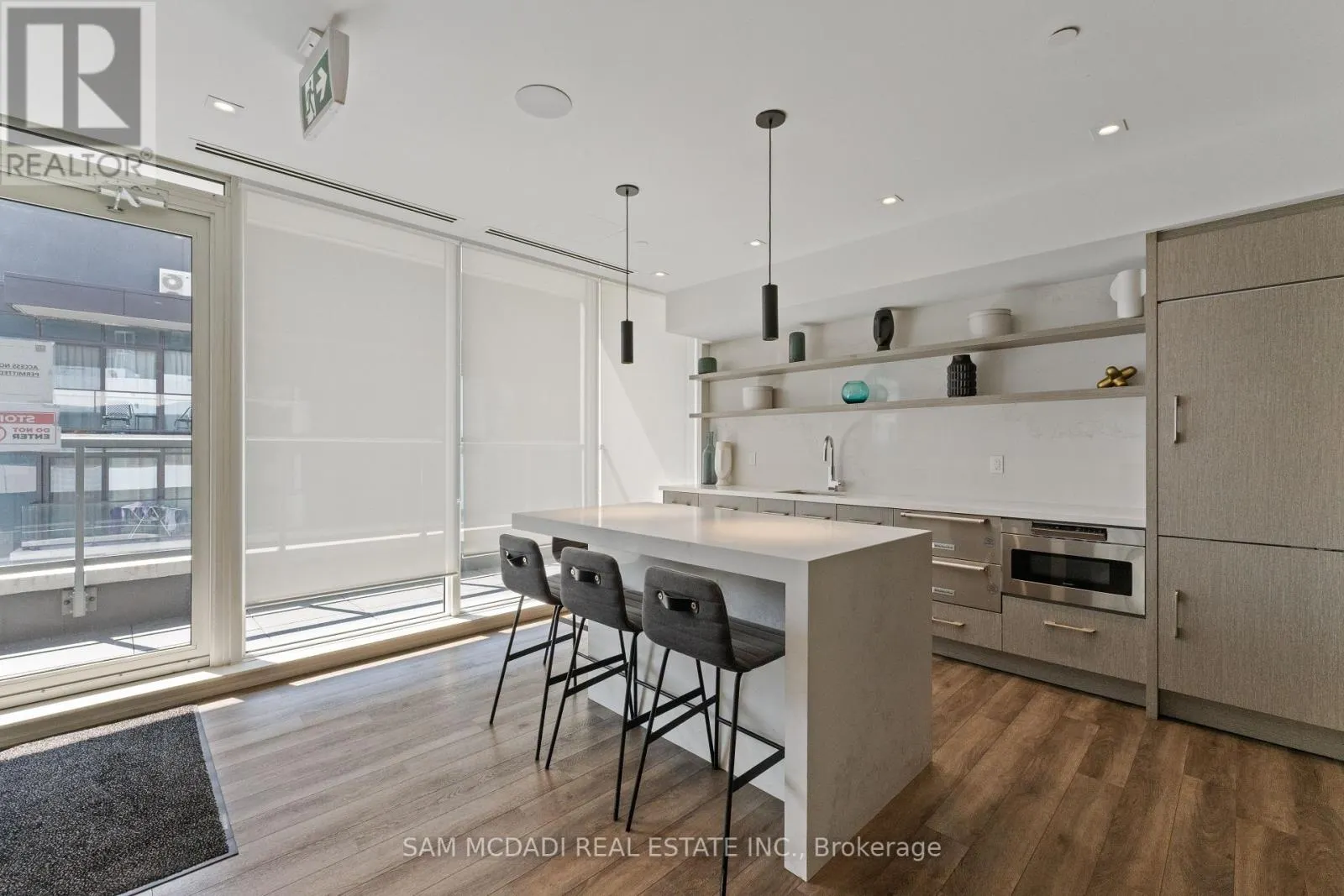 1305 - 212 KING WILLIAM STREET