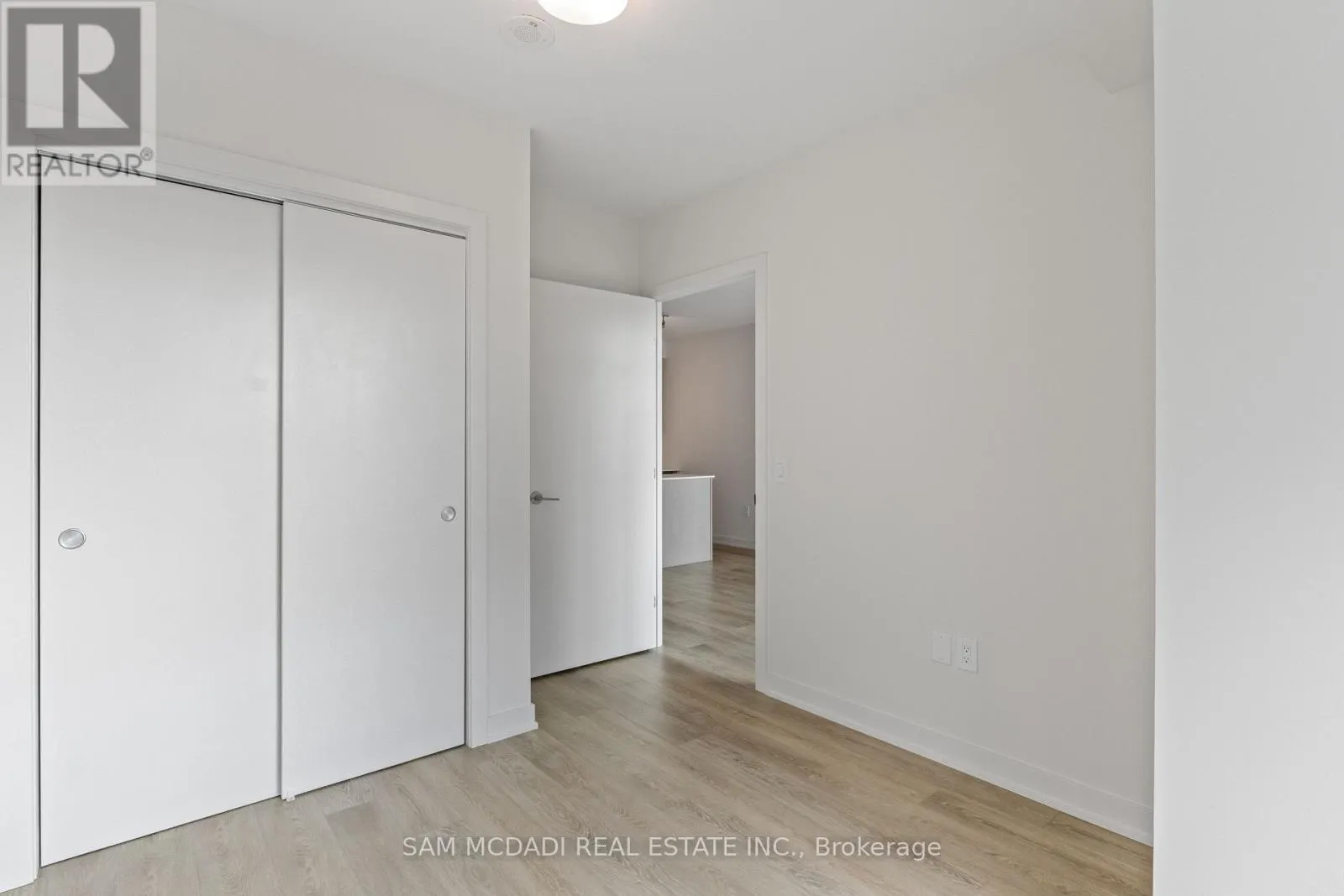 1305 - 212 KING WILLIAM STREET