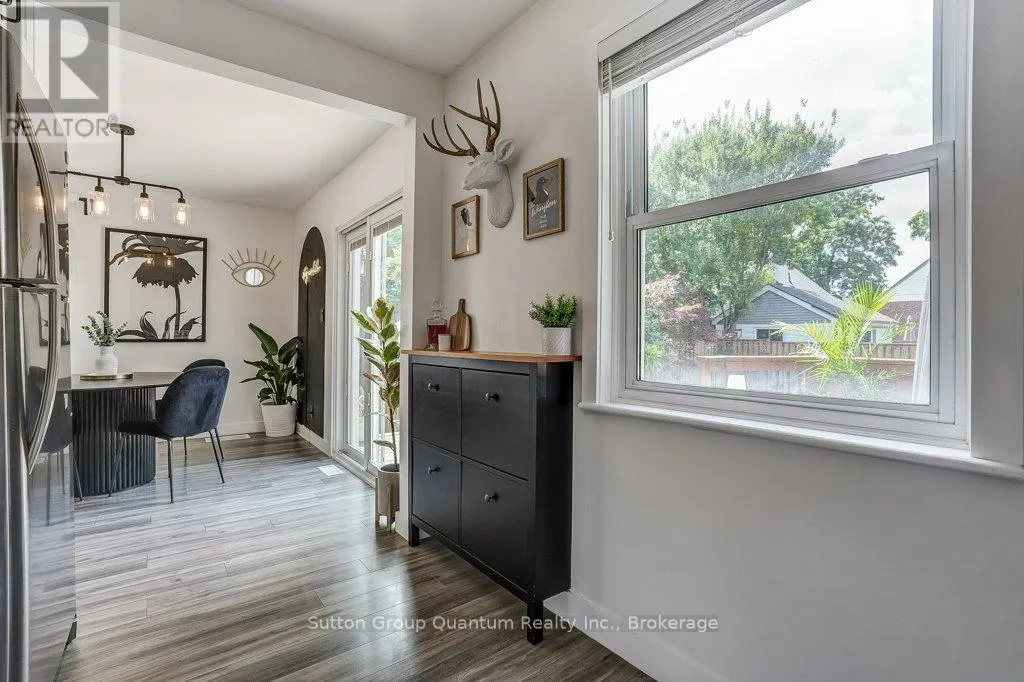662 UPPER SHERMAN AVENUE