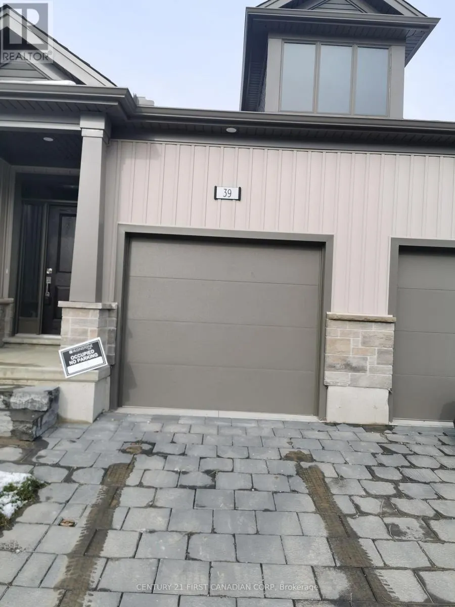 39 - 745 CHELTON ROAD, #39