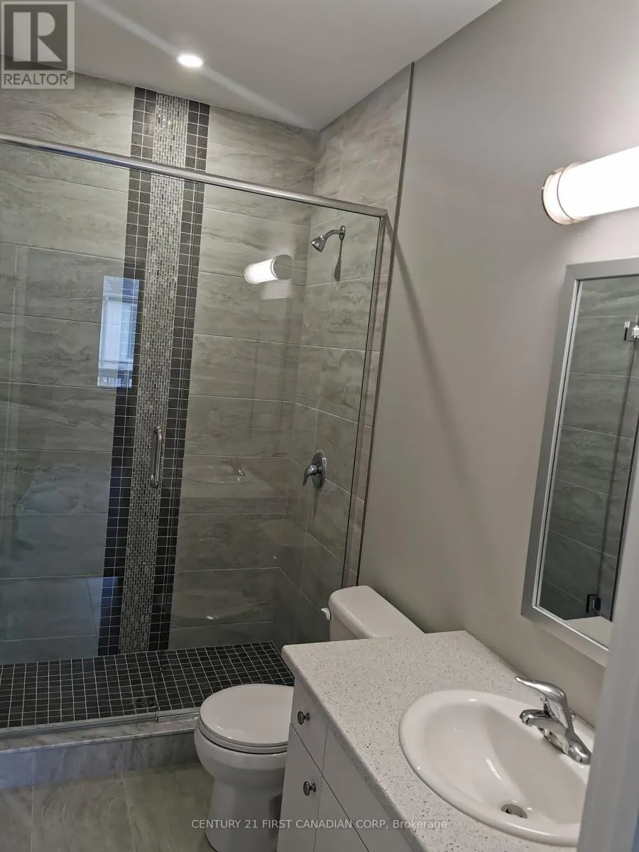 39 - 745 CHELTON ROAD, #39
