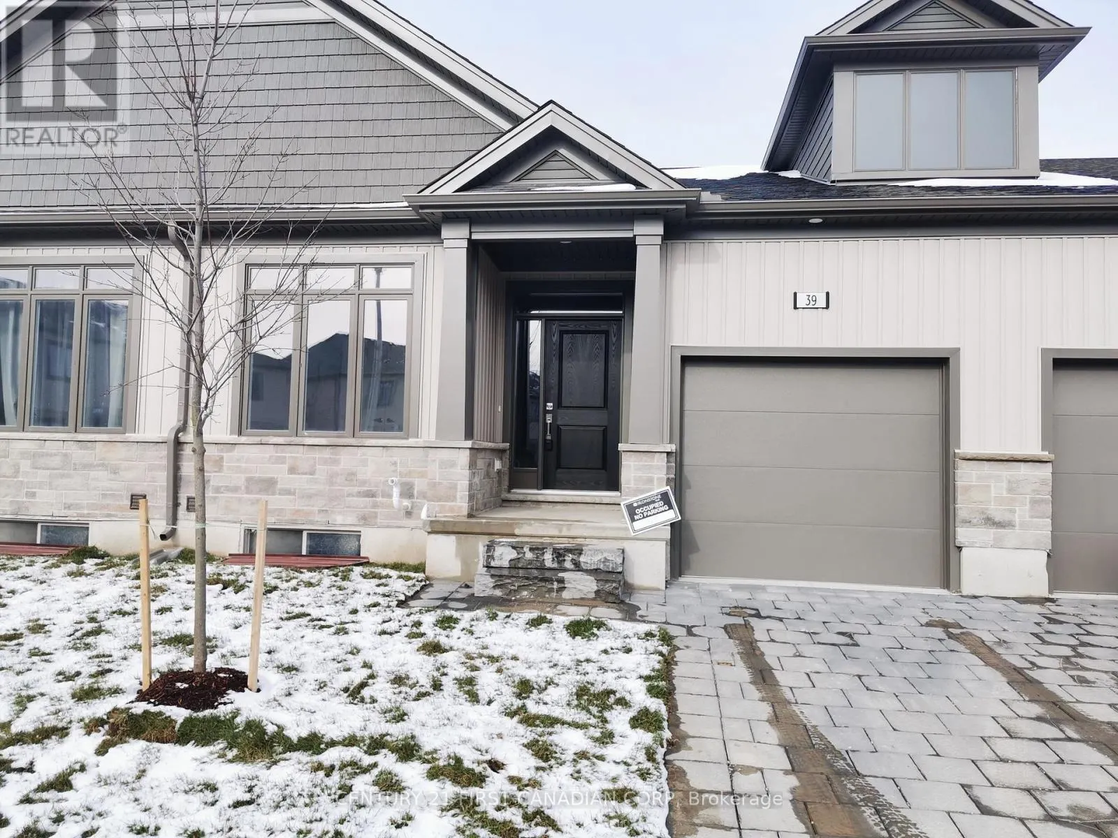 39 - 745 CHELTON ROAD, #39