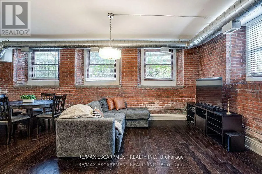 104 - 200 STINSON STREET