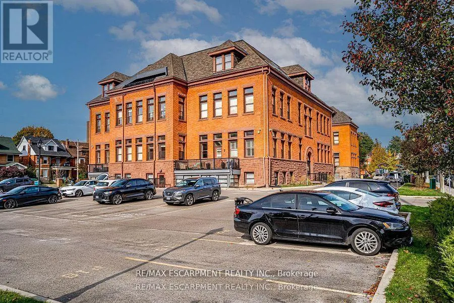 104 - 200 STINSON STREET